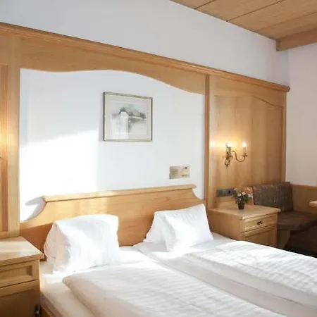 Altpradl Hotel 3*